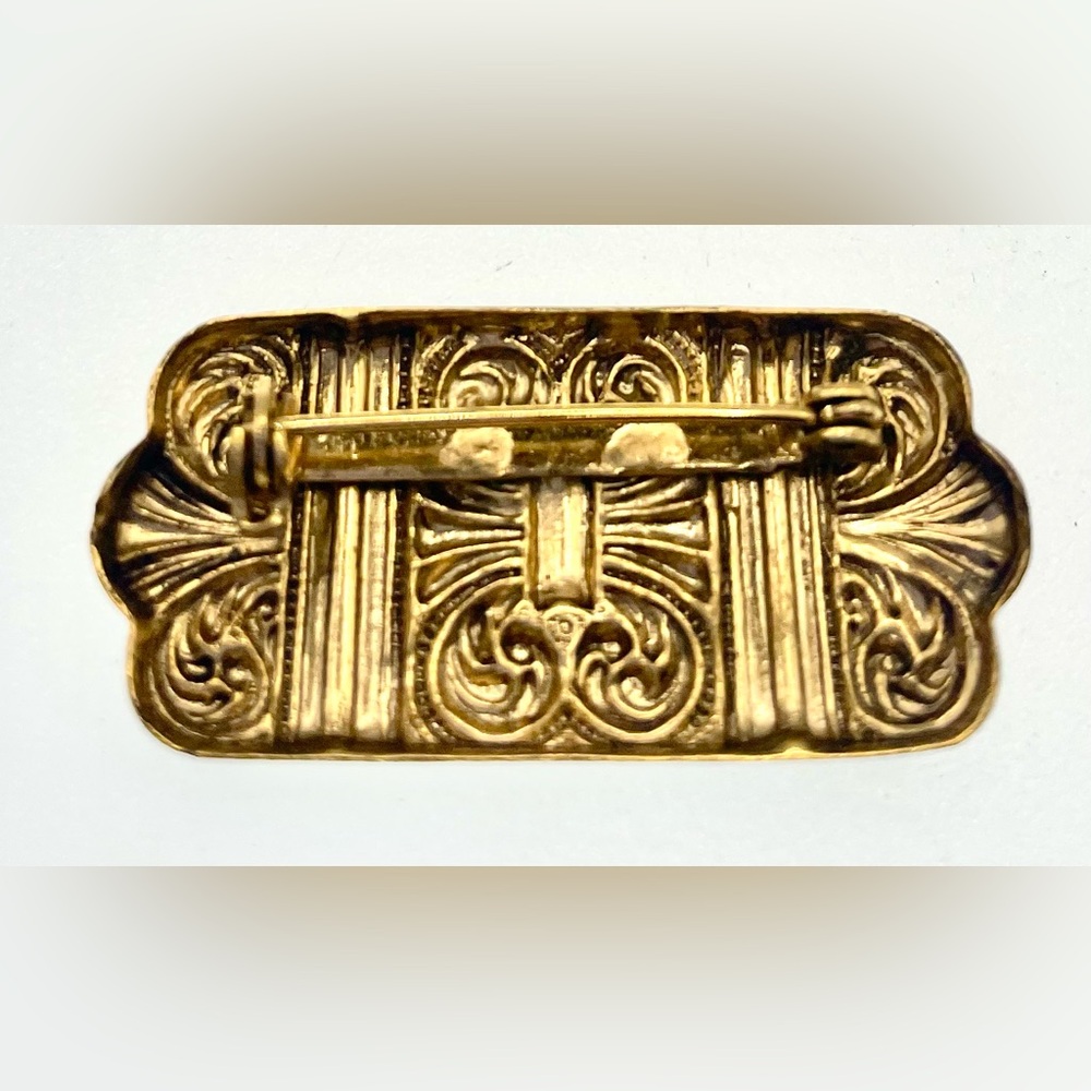 Vintage Gold Tone Ornate Bar Brooch Filigree Victorian Revival Statement Pin - Picture 5 of 5